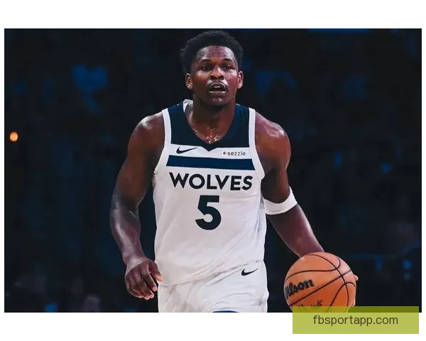 爱德华兹因膝伤缺阵活塞 生涯巅峰赛季遗憾无缘各大奖项